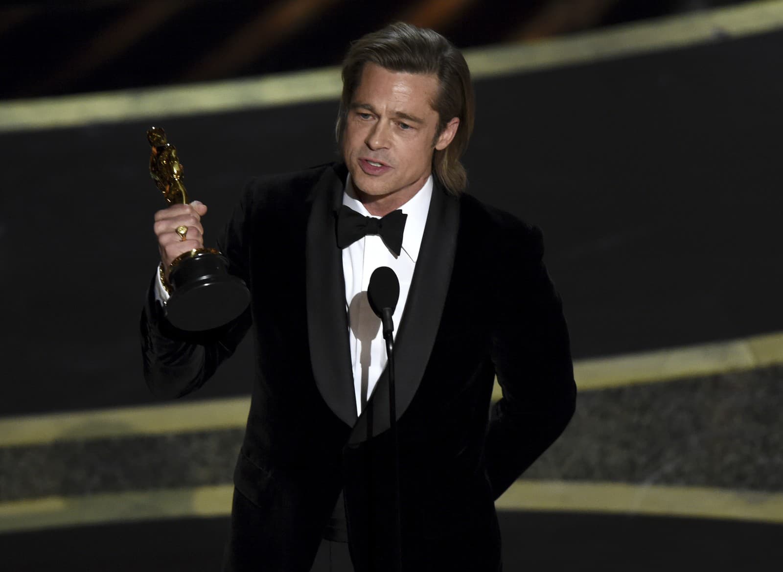 Pitt získal v roku 2020 Oscara za vedľajšiu úlohu v tarantinovke Vtedy v Hollywoode. (Foto: SITA/AP/Chris Pizzello)