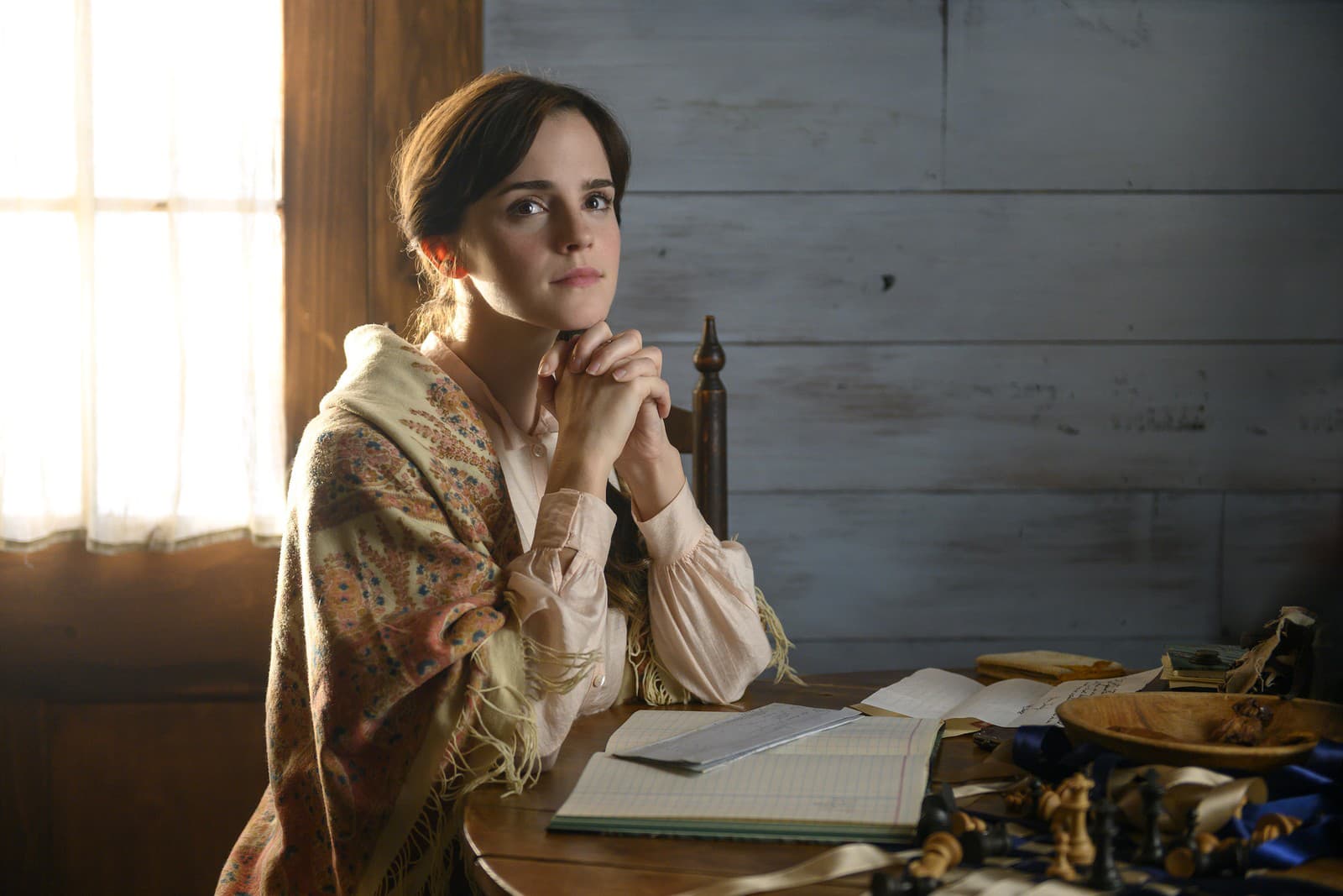 Emma Watson vo filme Malé ženy (Zdroj: SITA/Wilson Webb/Sony Pictures via AP)