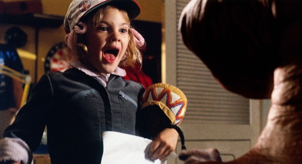 Drew Barrymore vo filme E.T. - Mimozemšťan (Zdroj: Photo © 2002 Universal Pictures)