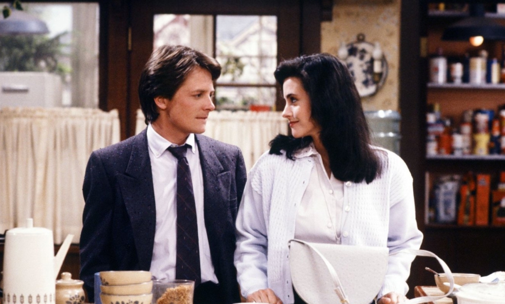 Michael J. Fox a Courtney Cox v seriáli Rodinné putá (Zdroj: Photo © Paramount Television)