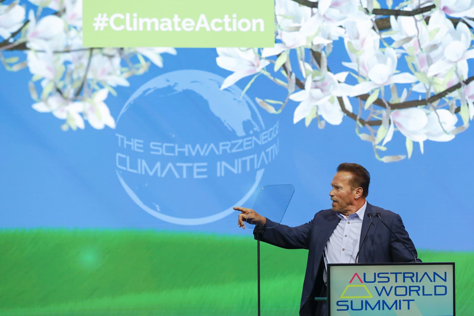 Arnold Schwarzenegger počas klimatickej konferencie (Zdroj: SITA/AP Photo/Lisa Leutner)