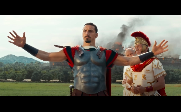 Futbalista Zlatan Ibrahimovic v úloho rímskeho legionára v novom filme o Asterixovi a Obeixovi