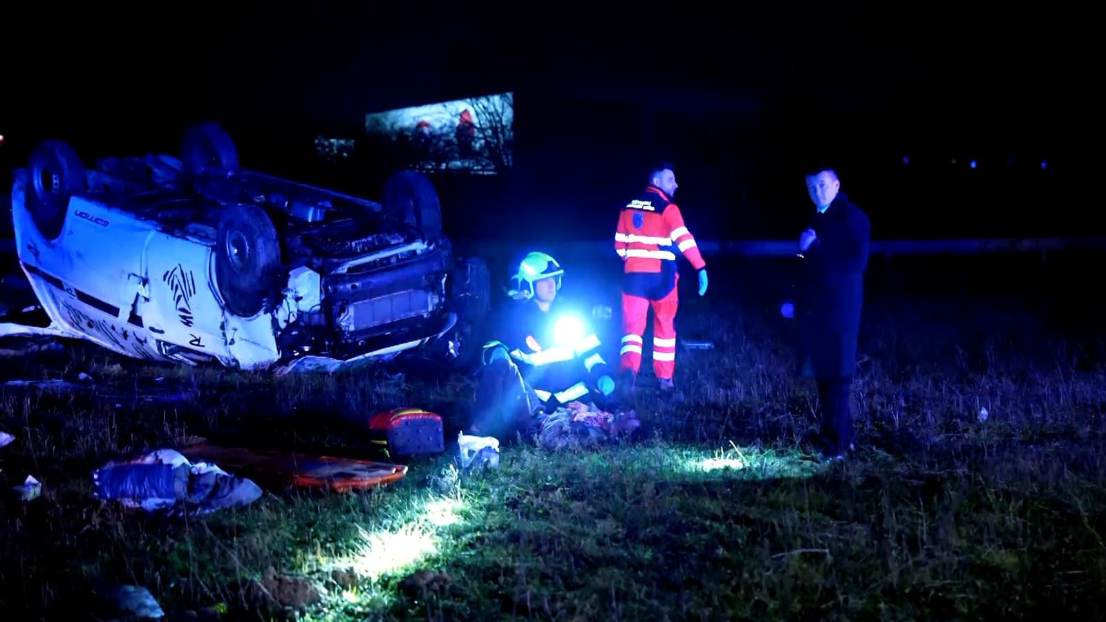 Zábery z dokumentu Tiesňová linka