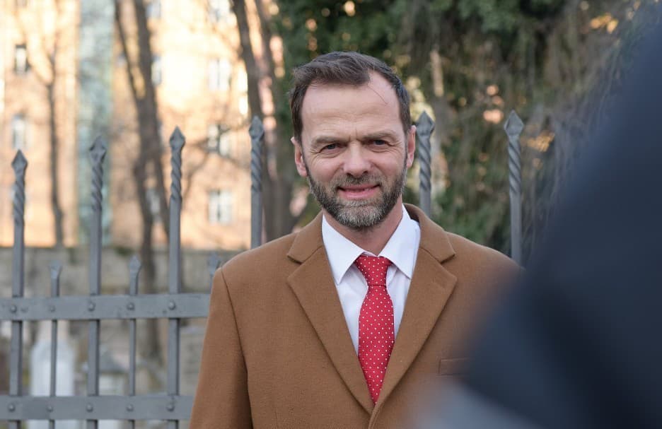 Do kín vstúpila nová