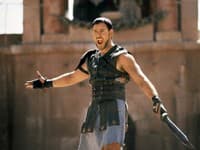 Russel Crowe vo filme Gladiátor