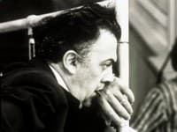 Federico Fellini je považovaný za jedného z najväčších umelcov v dejinách filmu. (Zdroj: TASR/AP Photo/Gregorio Borgia)