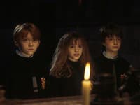 Ruper Grint, Emma Watson a Daniel Radclife vo filme Harry Potter a Kameň mudrcov (Zdroj: Photo © 2001 Warner Bros)