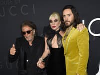 Al Pacino, Lady Gaga a Jared Leto. (Foto: SITA/AP/Evan Agostini/Invision)