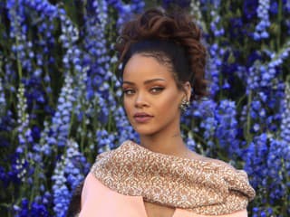 Rihanna opäť pred kamerami: