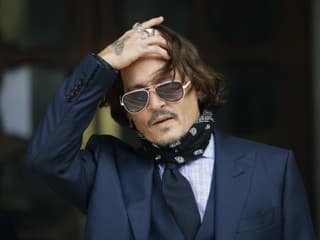 Johnny Depp dostal v