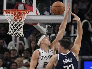 Dončič zatienil Wembanyamu, Dallas