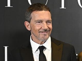 Antonio Banderas s partnerkou