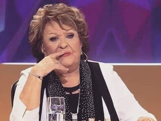 Jiřina Bohdalová (93) HAZARDUJE