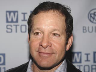 Steve Guttenberg