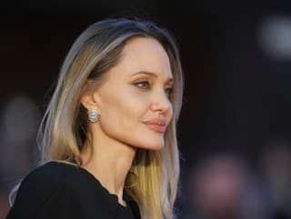 Angelina Jolie ohúrila na
