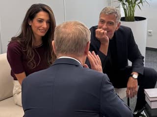 George Clooney s manželkou