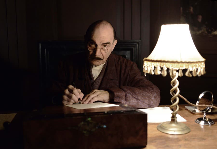 David Suchet ako Hercule