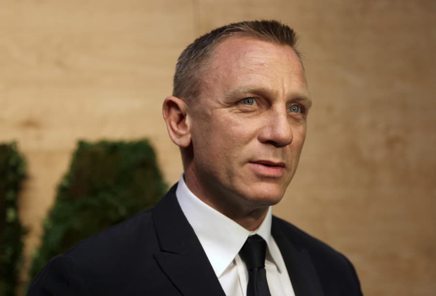 Daniel Craig