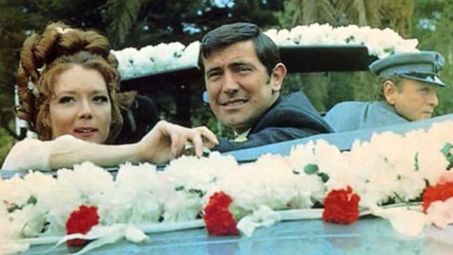 Tracy Bond a James