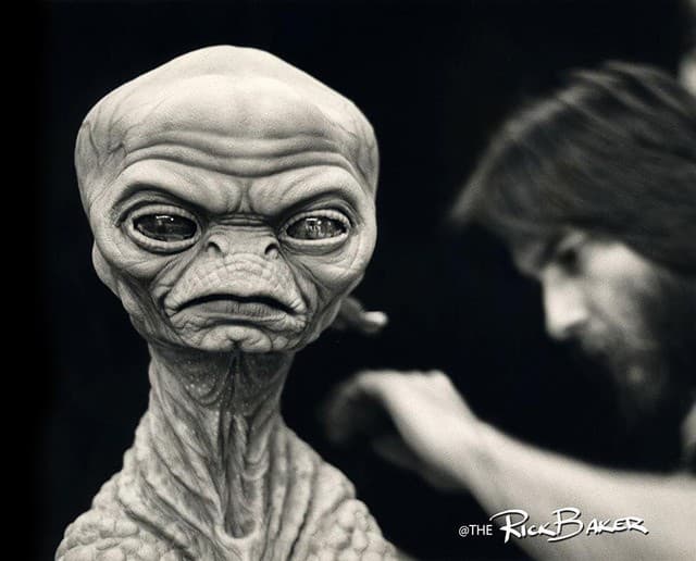 Hororový E.T.