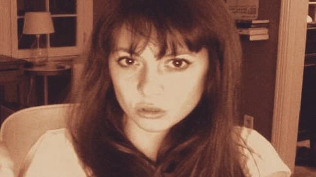 Mackenzie Rosman, Ruthie, V