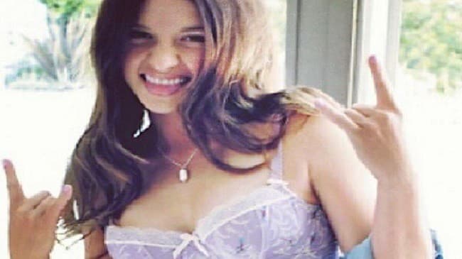 Mackenzie Rosman, Ruthie, V