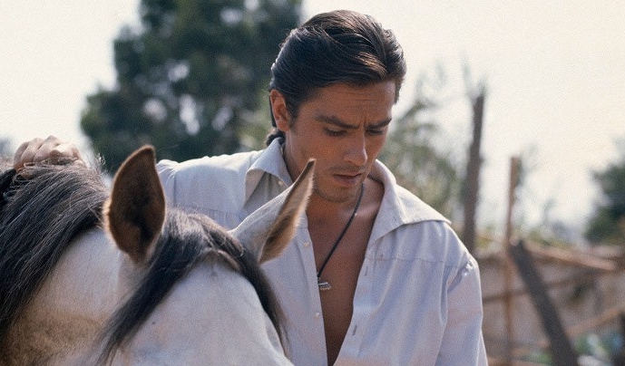 Alain Delon vo filme Čierny tulipán (Zdroj: Photo © Méditerranée Cinéma)