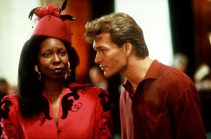 Whoopi Goldberg a Patrick Swayze vo filme Duch (Zdroj: Photo © Paramount Pictures)
