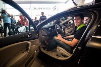 Peter Sagan jazdí na elegantnom vozidle Citroën C5 Tourer 3.0 V6 s hydropneumatickým pružením.