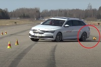 VIDEO: Škoda Superb iV