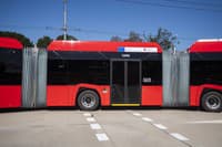 Megatrolejbus prišiel do Bratislavy.