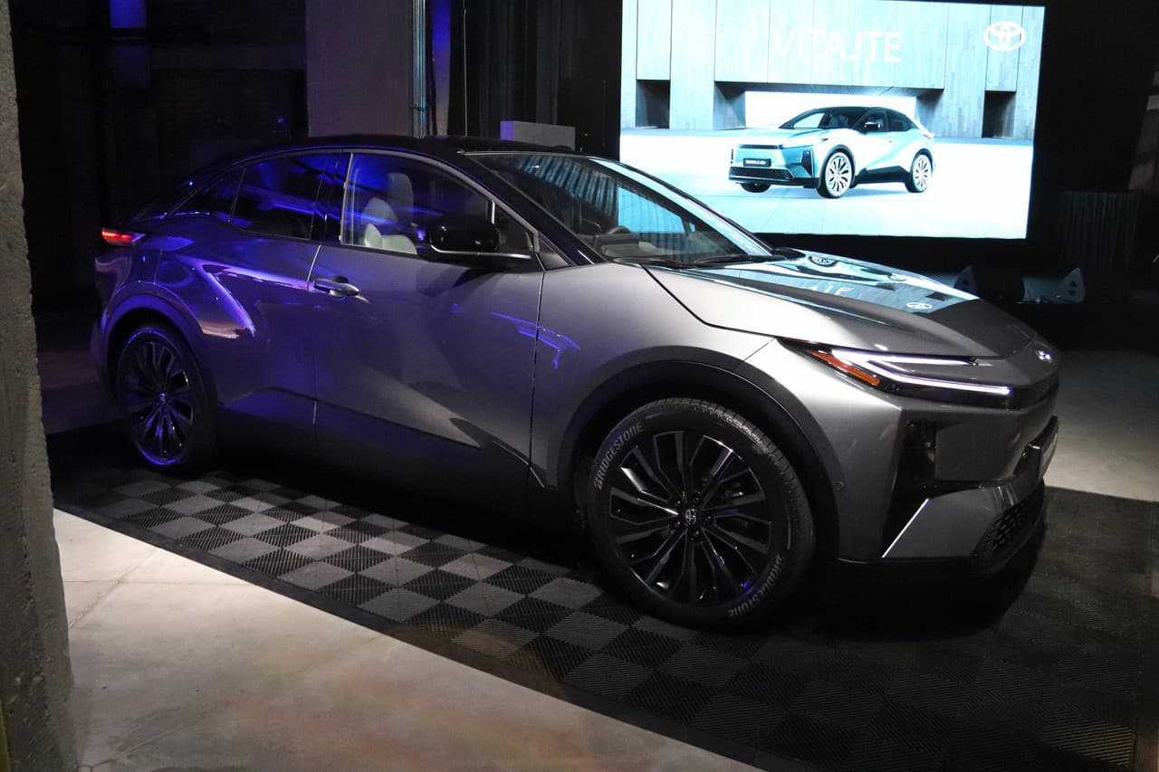 Le nouveau SUV Coupé de Toyota est arrivé en Slovaquie. Il devrait y avoir un PLUS dans tout
