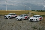Tri Audi, každé na