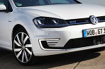 VW e-Golf a Golf