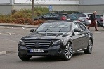 Mercedes posúva novým modelom