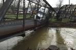 Kamiónom zbúrala most