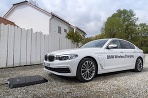 BMW bezdotykové nabíjanie