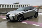 Lexus UX300h F-Sport+