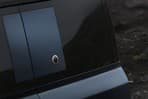 Land Rover Defender 2025