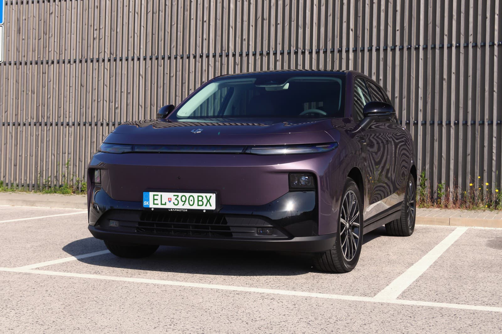 Leapmotor B10
