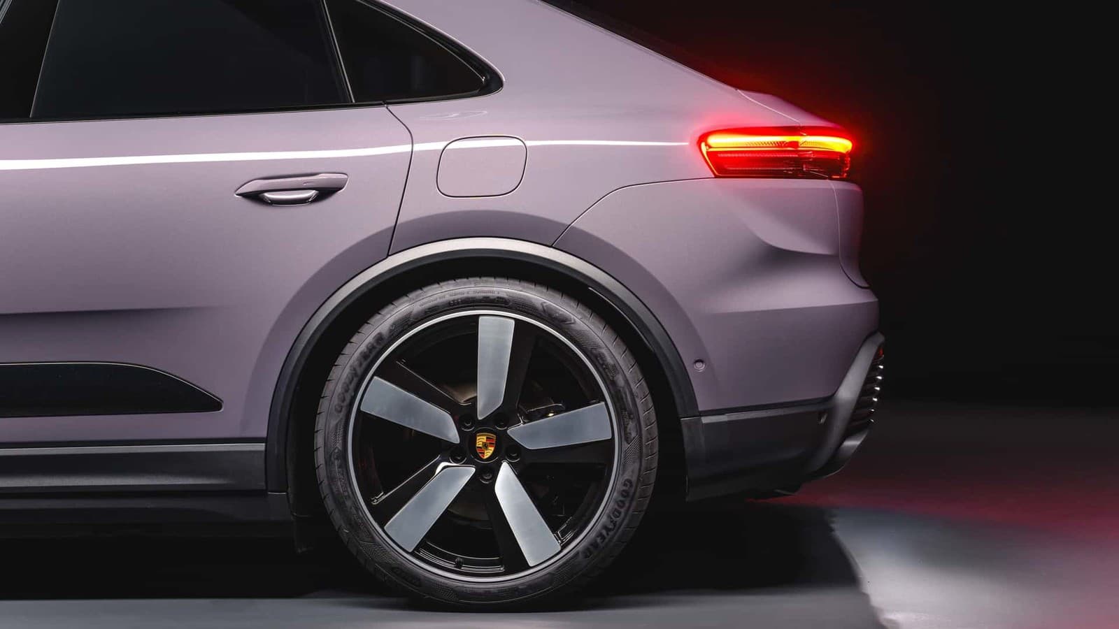 Porsche Macan EV 24