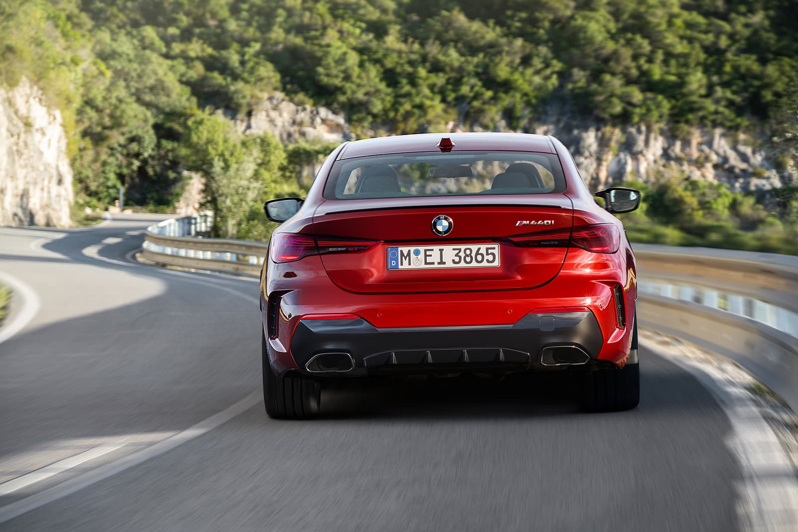 BMW radu 4 prichádza s faceliftom, schytali to aj ľadvinky