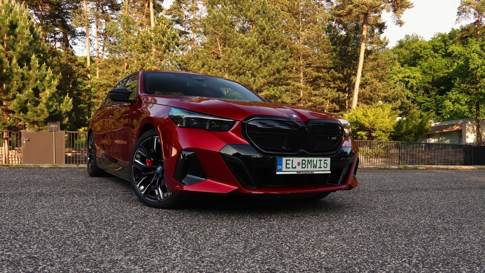 BMW i5 M60