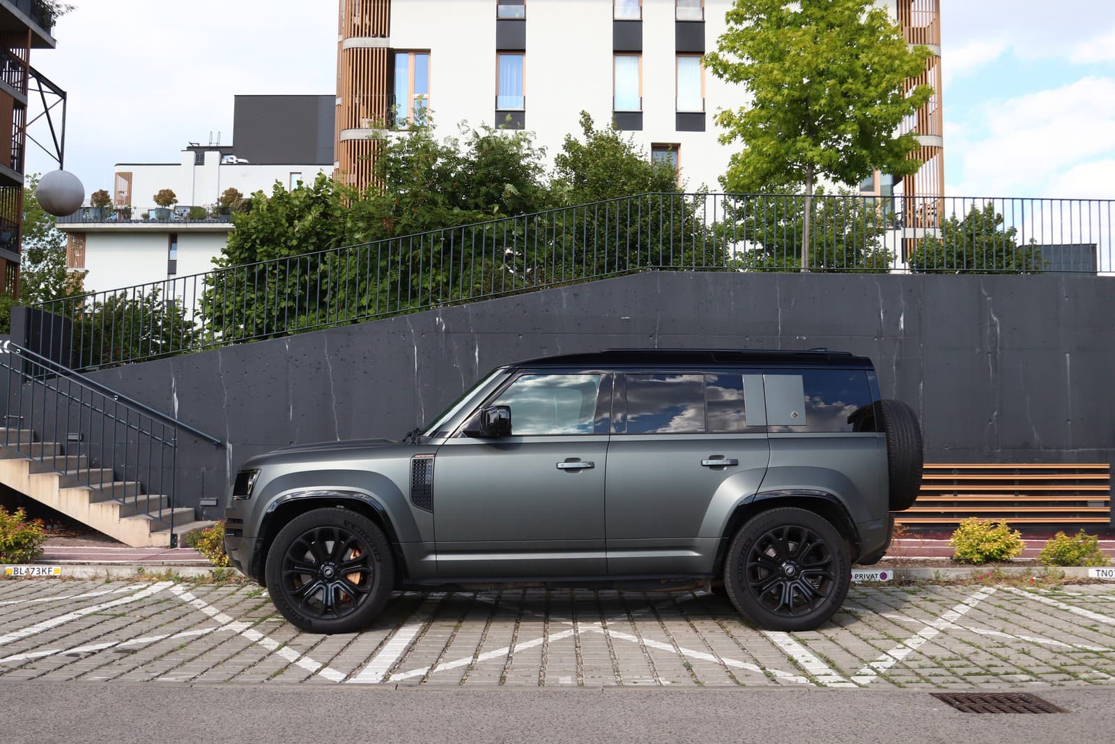 Land Rover Defender 110 OCTA
