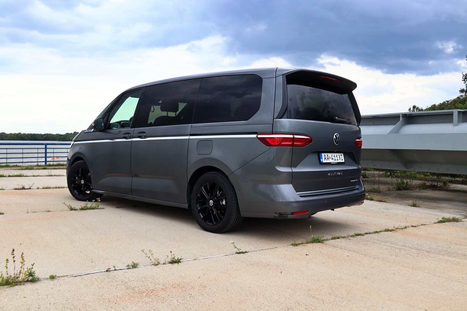 Volkswagen Multivan PHEV