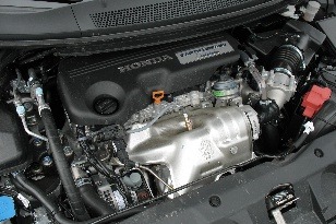 Honda CR-V s motorom