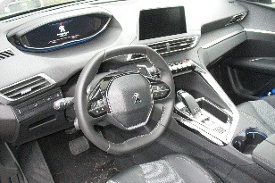 PRVÁ JAZDA: Peugeot 3008