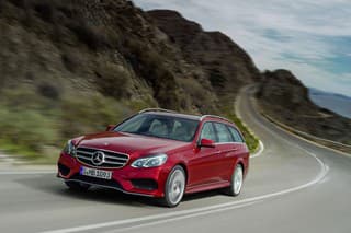 Mercedes oficiálne priznal farbu
