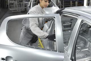 Trnavská automobilka PSA zvyšuje
