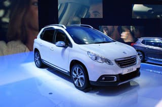 Ženeva: Peugeot 2008 je